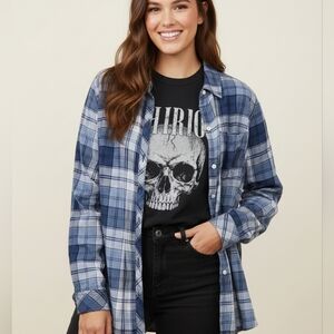 Croft & Barrow Blue and White Plaid Button Down Top